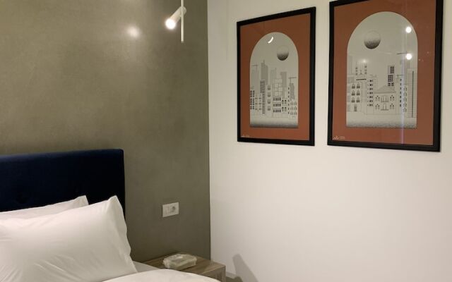 ZUR Studios & Suites