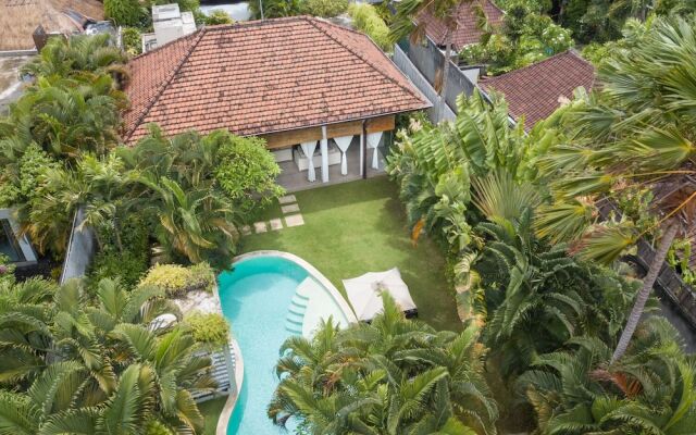 Villa Alice Dua by Villa Finder