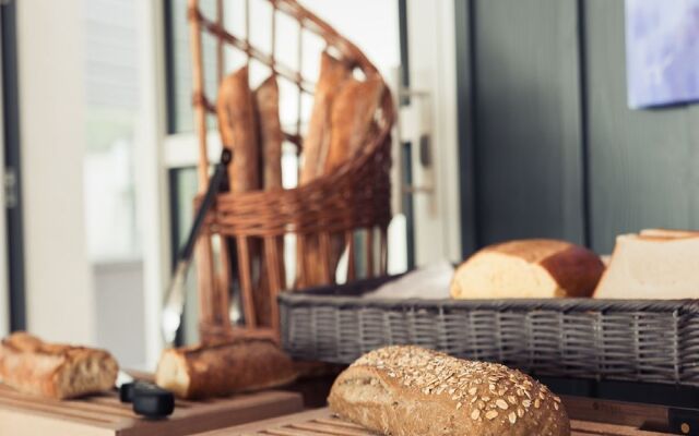 Hotel Les Flots - Chatelaillon Plage