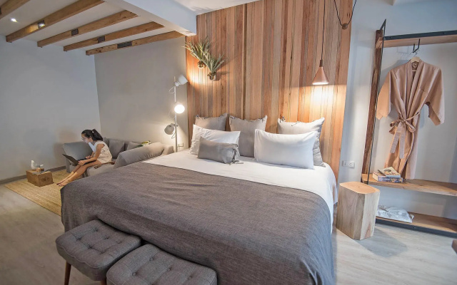 Family Tree Hotel