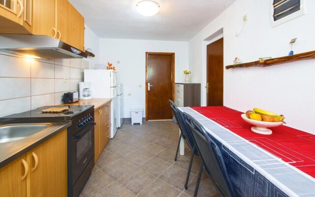 Beautiful Home in Pucisca With 3 Bedrooms, Wifi and Outdoor Swimming Pool