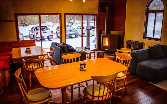 Myoko House - Hostel