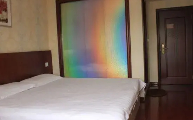 Huaxing Business Hotel