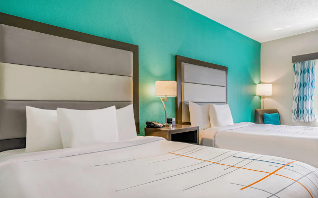 La Quinta Inn & Suites by Wyndham Batavia