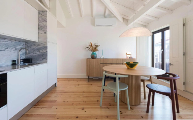 Boavista Penthouse w/ 2 Balconies & AC by LovelyStay