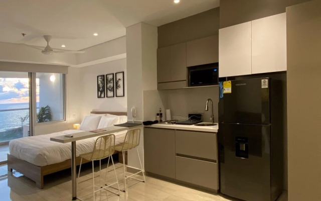 w Bright Loft w Ocean View in Crespo