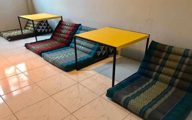 Green Onion Hostel