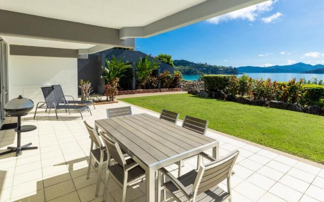 Frangipani Beachfront Lodge F5 on Hamilton Island by HamoRent