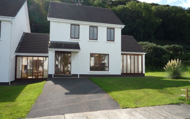 Pine Cove Holiday Home No 11