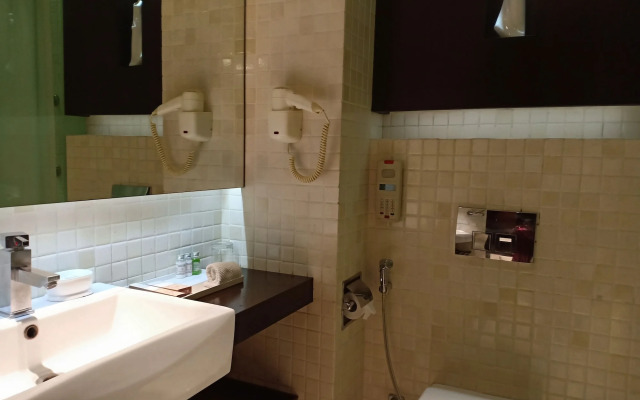 Monotel Luxury Business Hotel