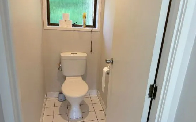 Remuera Spacious Holiday Home