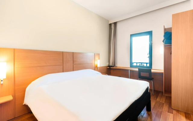 ibis Meknes Hotel