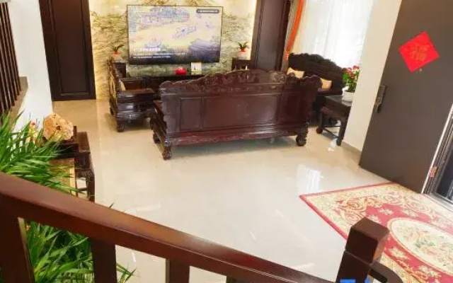 Yi Jia Xiao Zhu