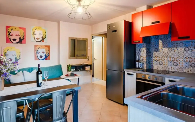 Urban Living Minicasa Nomad - Kalamata s Hideaway