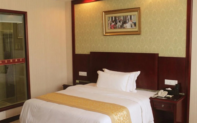 Zhoukou Binjiang International Hotel