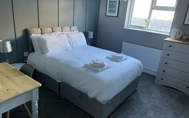 Newly Renovated Apartment in Scarborough