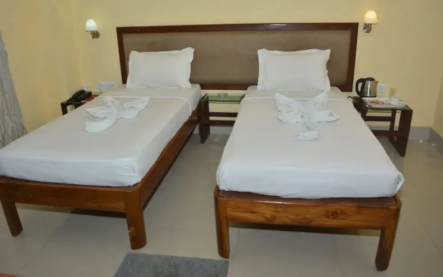 Hotel Golden Anchor Dhamara