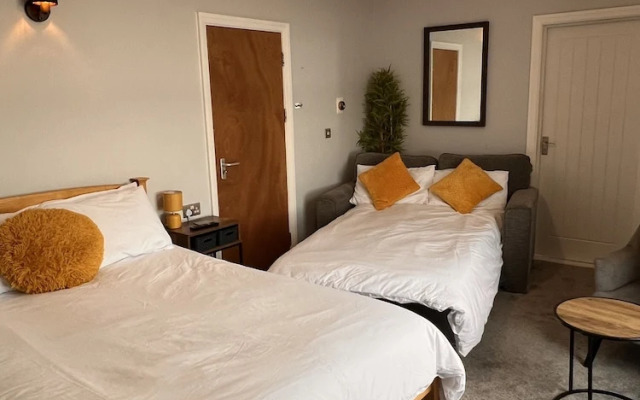 Hoopers Sandy Beach Guest Rooms
