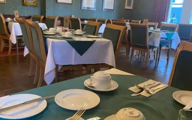 Lovat Arms Hotel