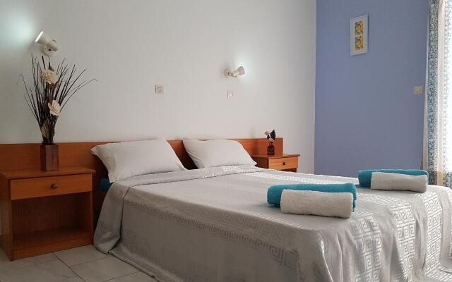 Pyrgos Hotel Apartments