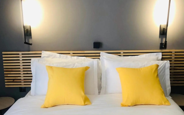 Metropolitan Complex Suite 2@faliro