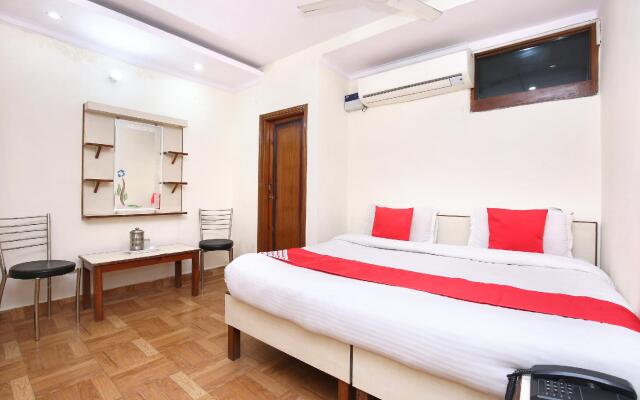 OYO 22534 Hotel Diamond