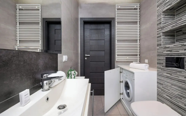 Cracow Apartment With Terrace by Renters