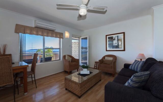 Blue Vista, Unit 8/13 Victoria Parade