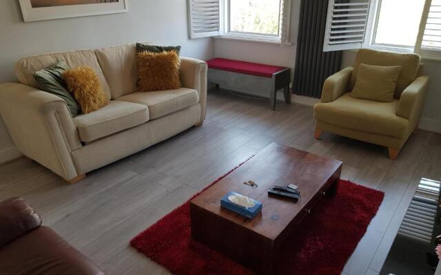 Beautiful Parkview Apartment in Seaside Eastbourne