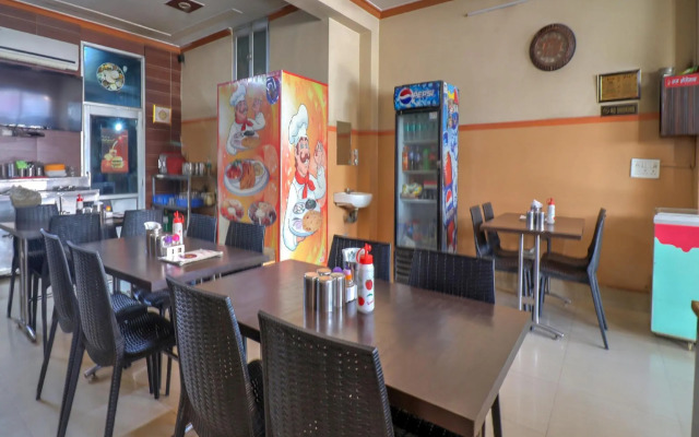 Capital O 68772 Kubergarh Resort