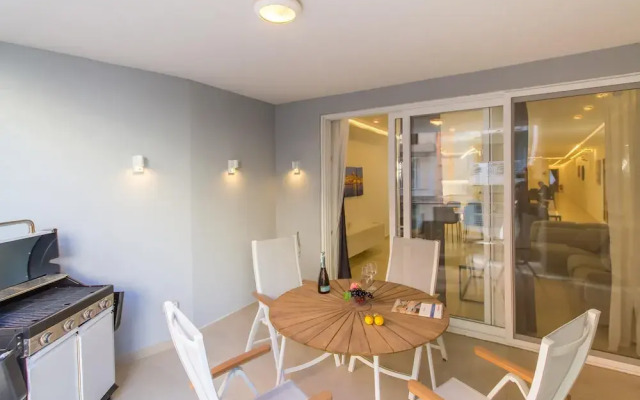 Modern Spacious apt 2mn to the sea Qawr