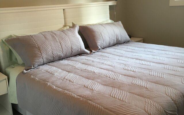 Valley Hideaway Guest House