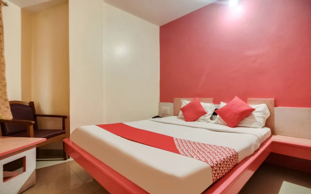 OYO 48043 Hotel Godavari