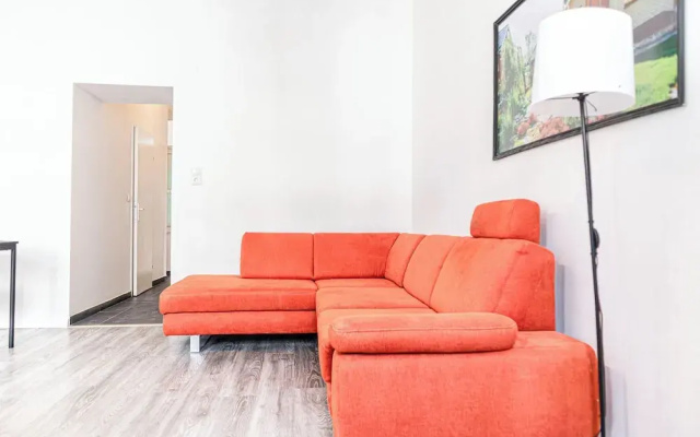 Cozy 1BR Apt Near Schoepfwerk Long Stay