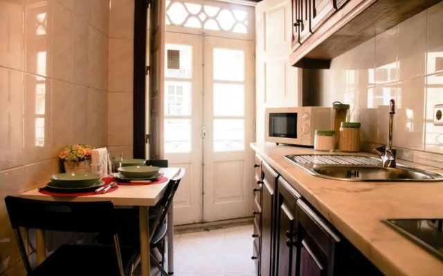 Renovated Feb22 Clerigos Cozy Balcony with self check in