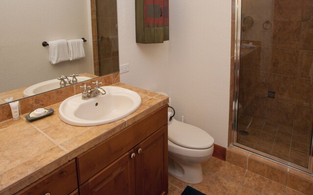 Robason  6 Bedroom Home by RedAwning