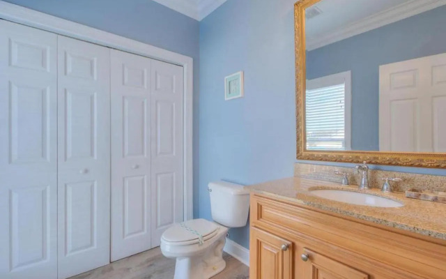 Flip Flops & Flamingos