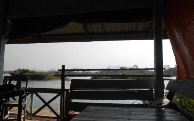 Mr. B Guesthouse