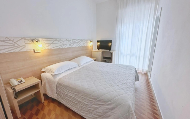 Aura Living Hotel