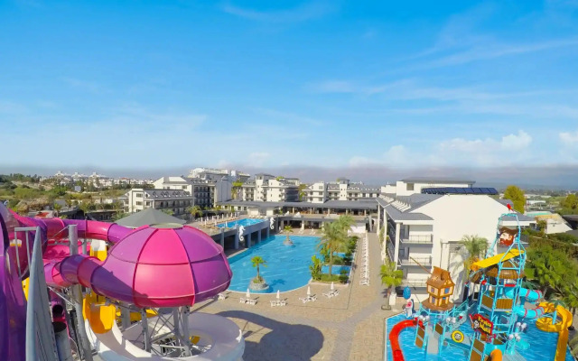 Dream World Palace