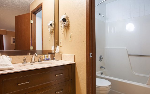 Quality Inn Austintown - Youngstown West