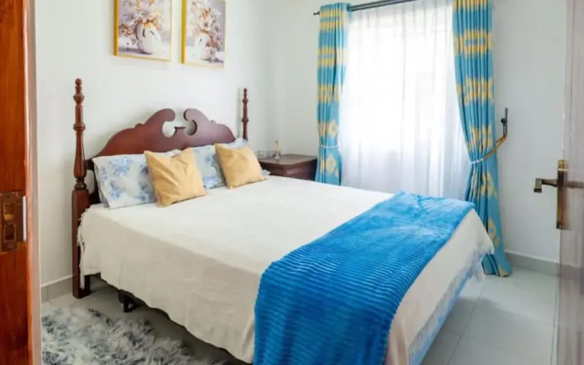 2BR Apartment in Mombasa - Pool & Near Beach