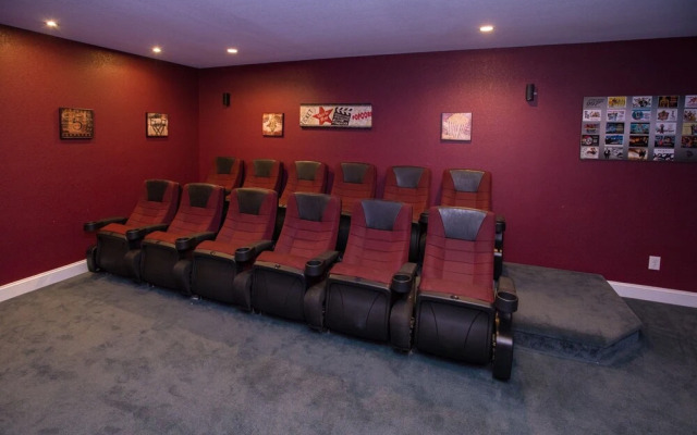 Atlantic Villa Fran-to-Sea - 9 Br Home