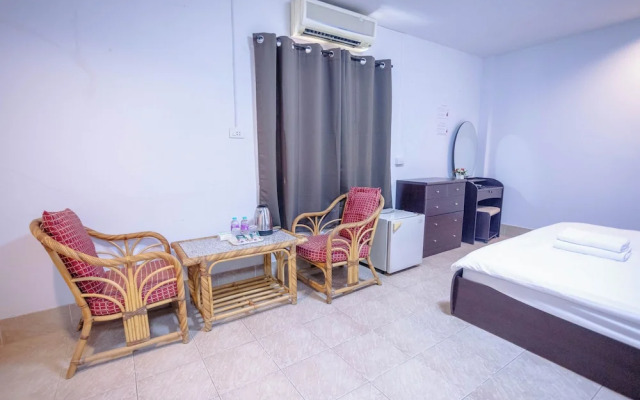 Mitr Inn Hua Hin Beach