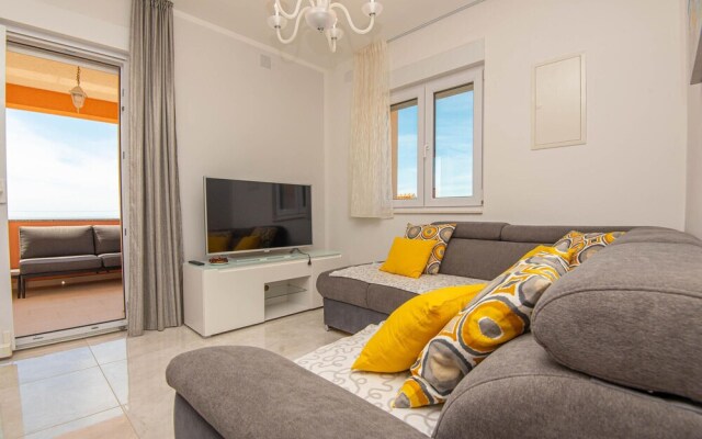 Stunning Apartment in Primosten With Wifi and 3 Bedrooms