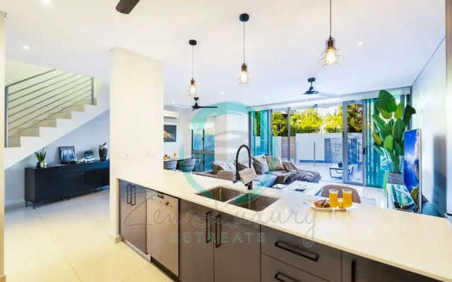 ZEN ARCTIC LUXURY 2-STORY House & Pool