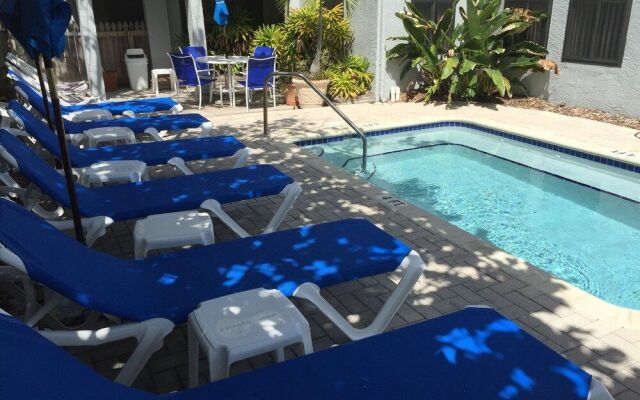 Sabal Palms Inn