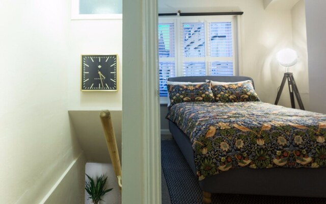 Spacious, Garden Flat for 4 in Bath
