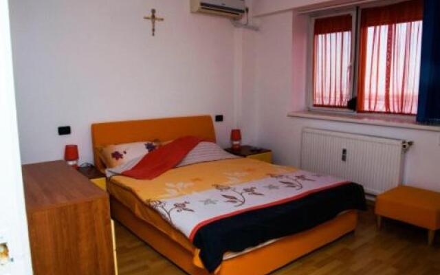 Ap. 30 Linda Residence