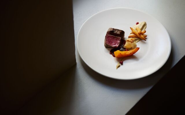 fink Restaurant & Suites